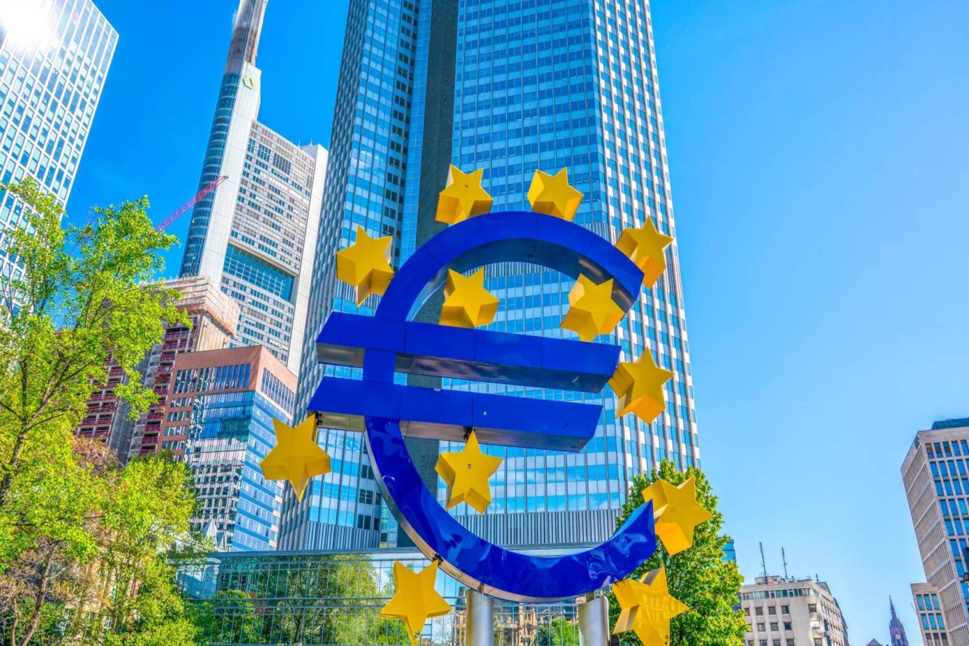 BCE: indicatori per impatto clima sul settore finanziario